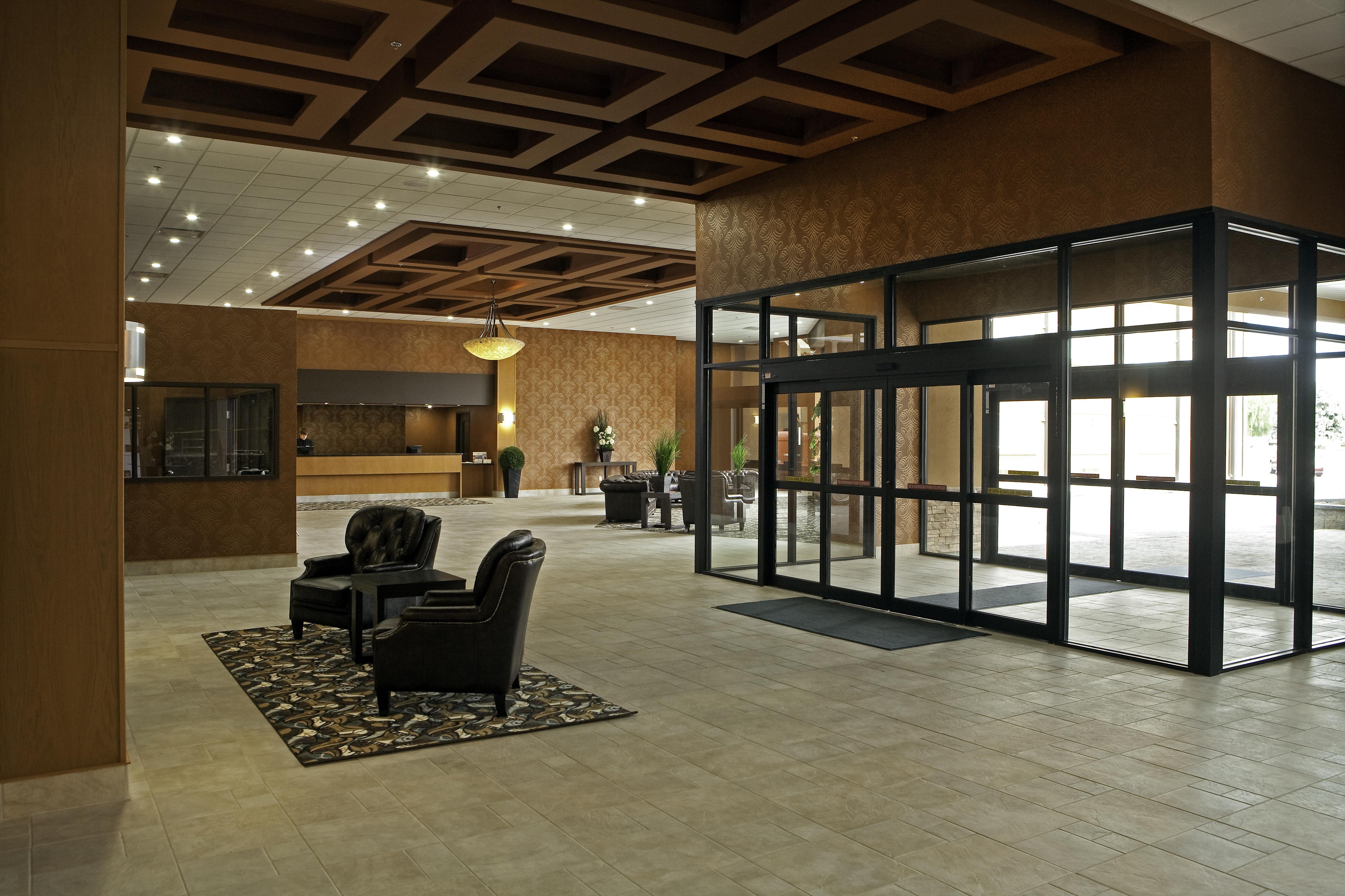 Coast Lethbridge Hotel & Conference Centre Bagian luar foto