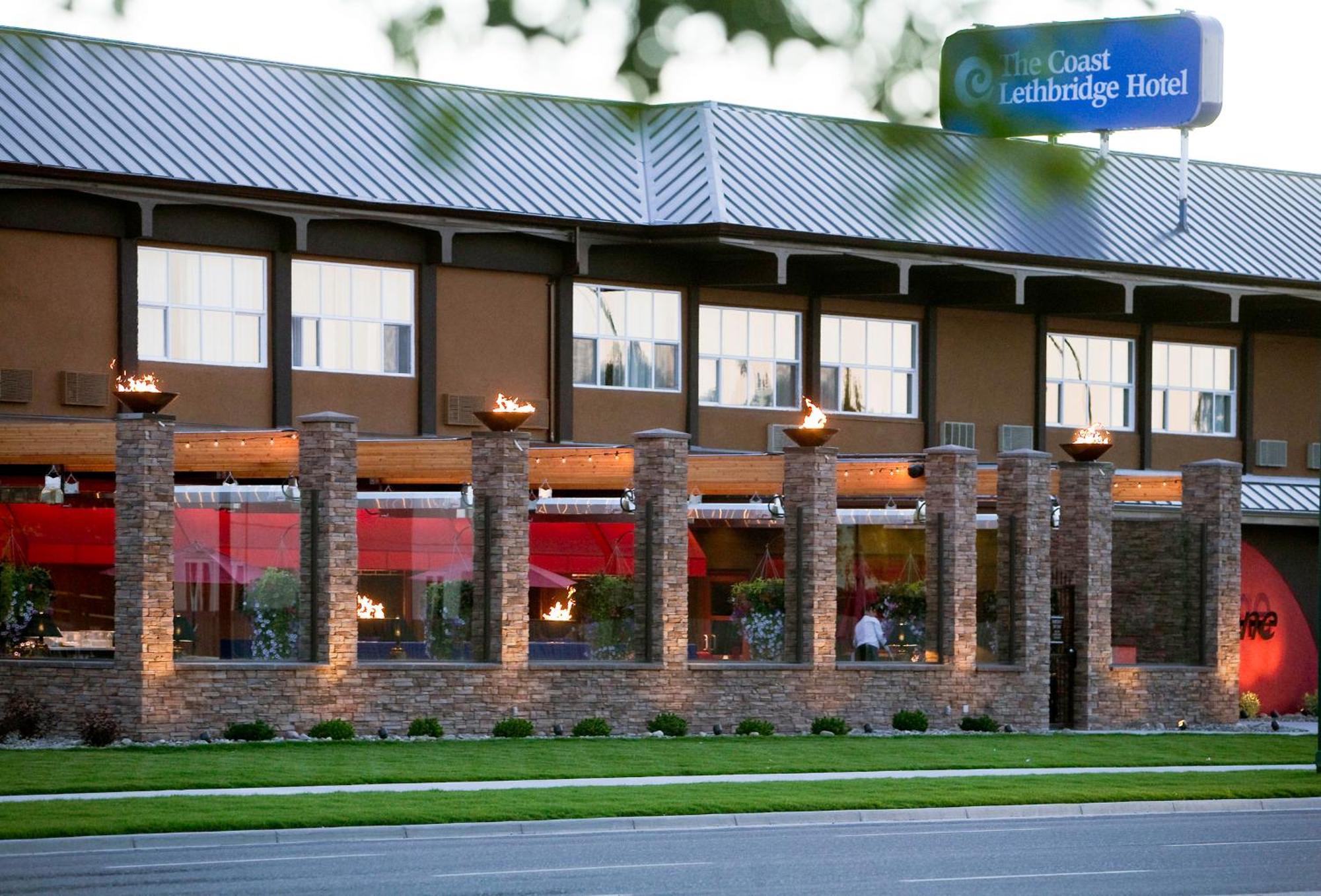 Coast Lethbridge Hotel & Conference Centre Bagian luar foto