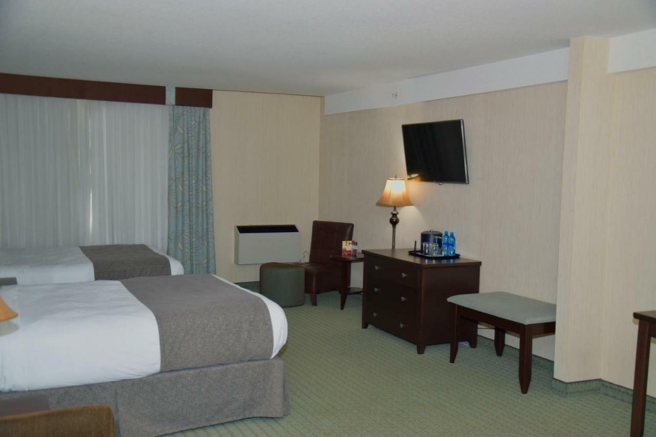 Coast Lethbridge Hotel & Conference Centre Bagian luar foto