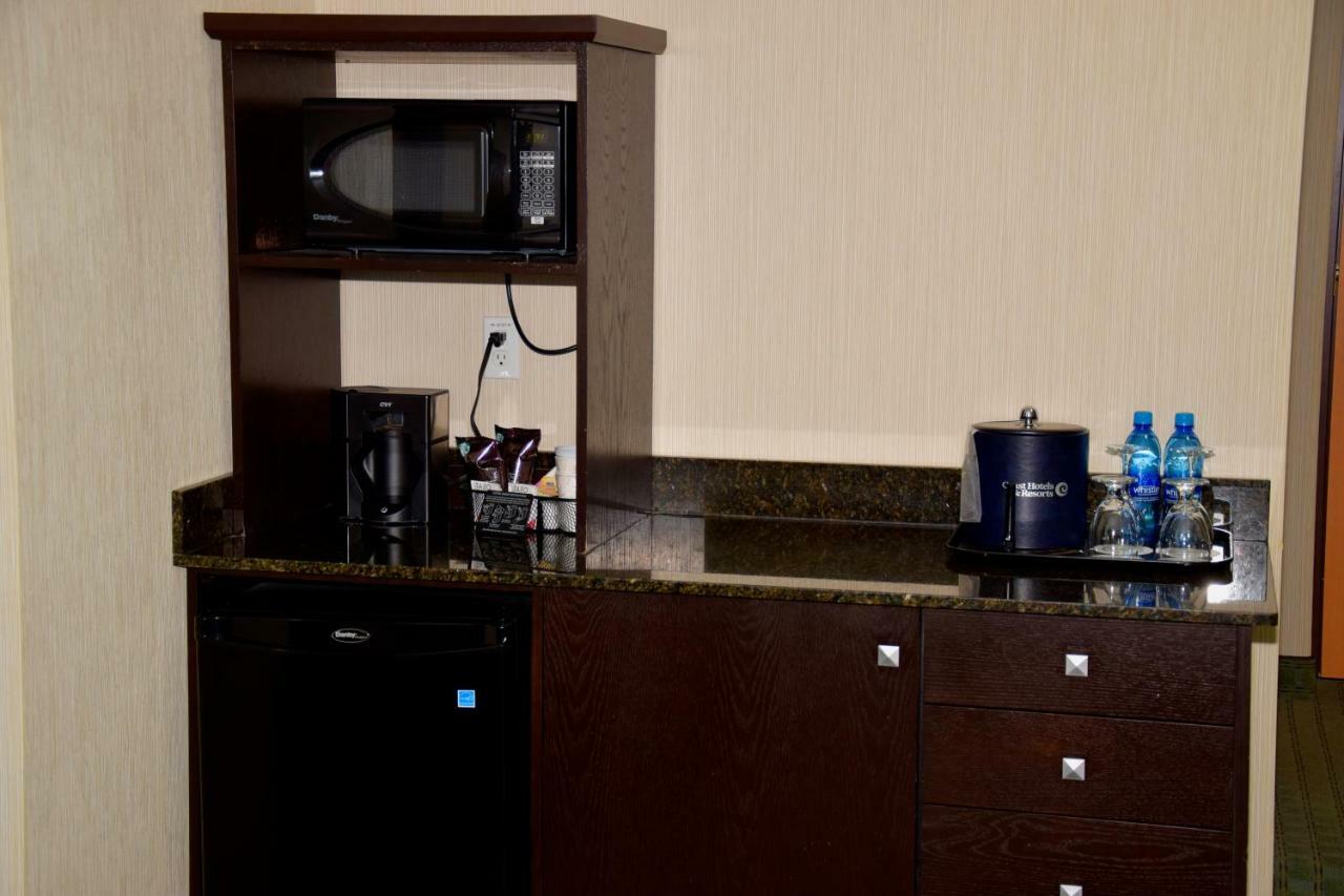 Coast Lethbridge Hotel & Conference Centre Bagian luar foto