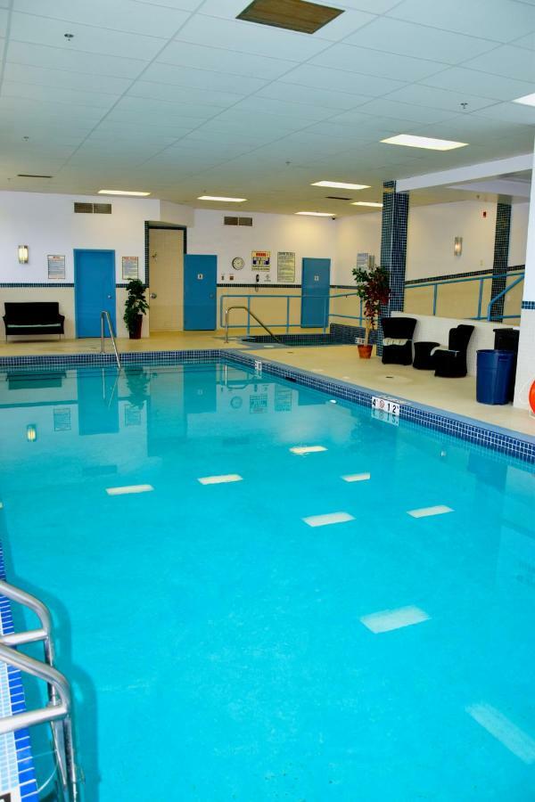 Coast Lethbridge Hotel & Conference Centre Bagian luar foto