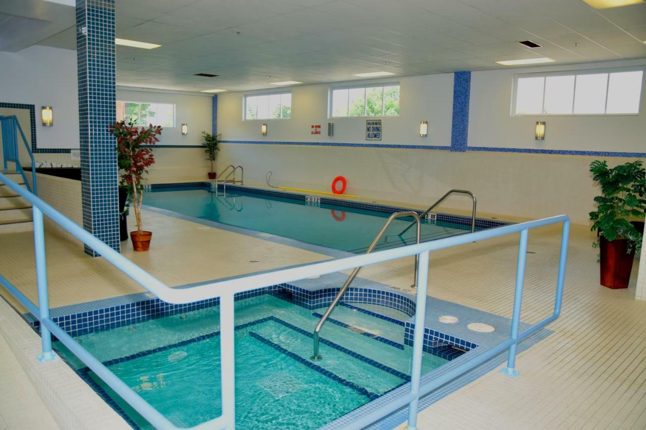 Coast Lethbridge Hotel & Conference Centre Bagian luar foto