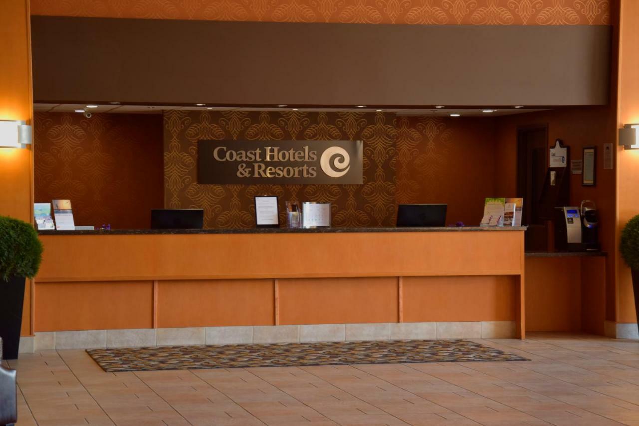 Coast Lethbridge Hotel & Conference Centre Bagian luar foto